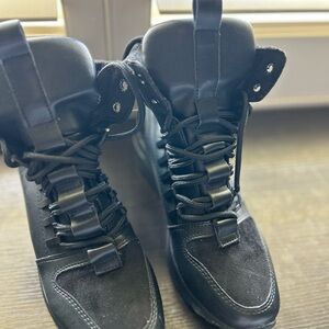 Catalina Black Boots with Padded Collar